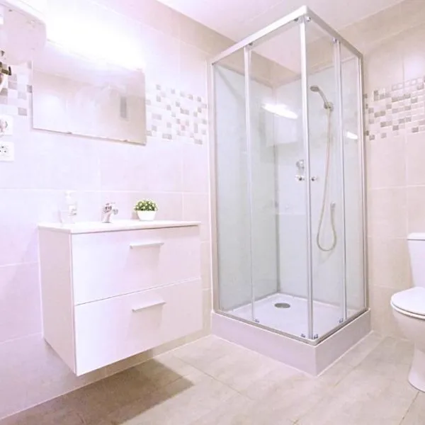 Baño de un apartamento en Pas de la Casa
